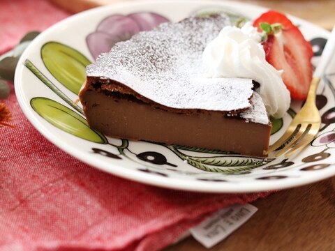 タルト型で、チョコレートベイクドチーズケーキ